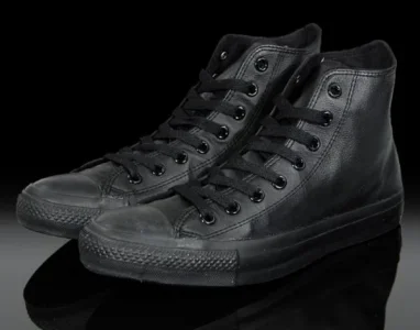 converse-chuck-taylor-allstar-monochrome-black-leather-1.webp