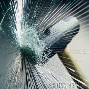 sledgehammer-hitting-glass_BU010602.jpg