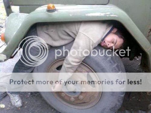 funny-sleeping-positions-17_zpsa7e422fb.jpg